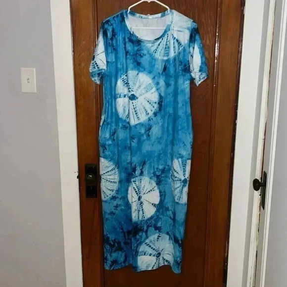 Naggoo Dress - Picture 1 of 5